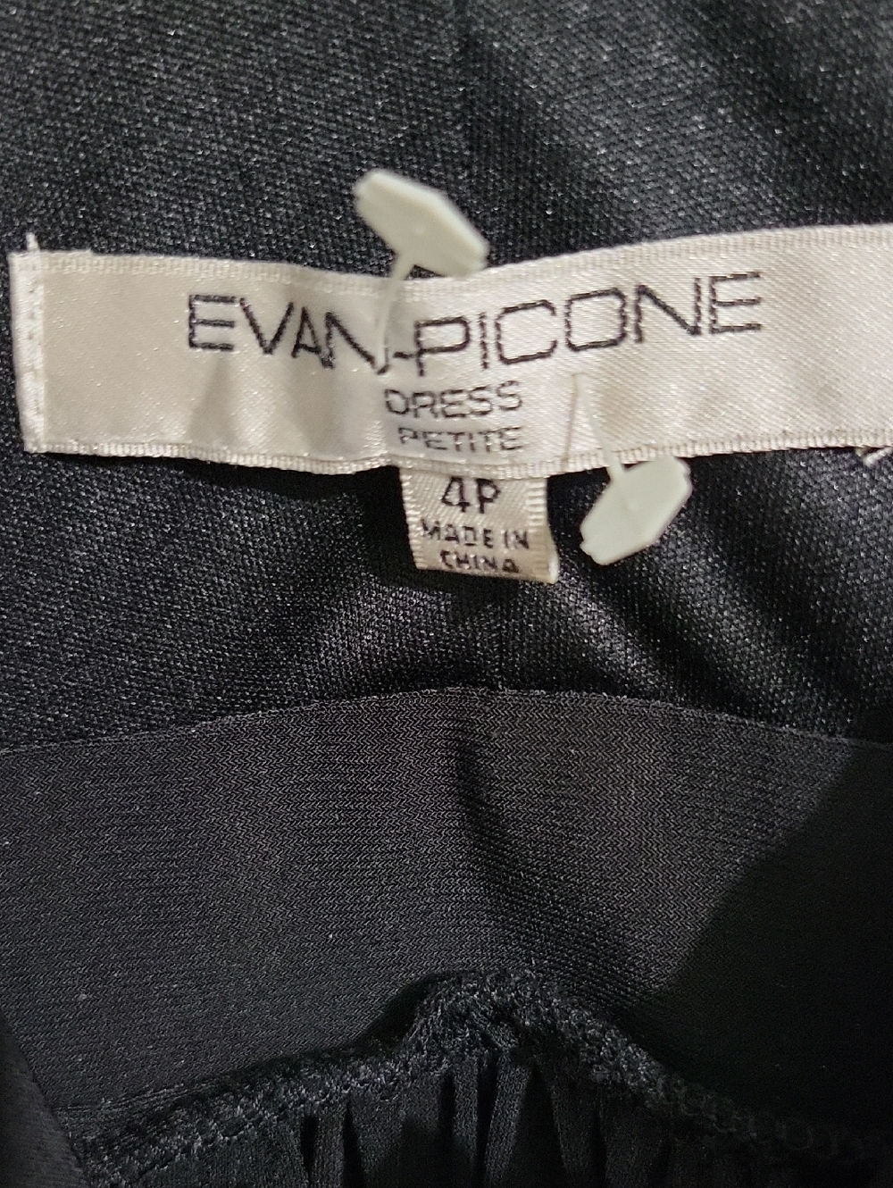 Evan Picone Black Ruffle V-neck Cocktail Dress 4P - Picture 3 of 10